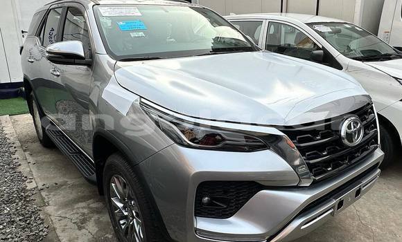 Comprar Usado Toyota Fortuner Outro Carro em Luanda em Luanda Province