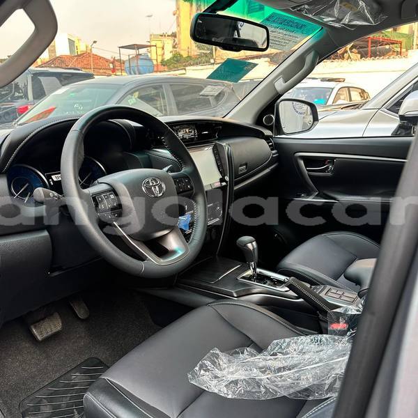 Big with watermark toyota fortuner luanda province luanda 40150