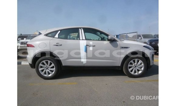 Acheter Import Voiture Jaguar E-Pace Blanc à Import - Dubai, Province de Bengo Acheter Import Voiture Jaguar E-Pace Blanc à Import - Dubai, Province de Bengo