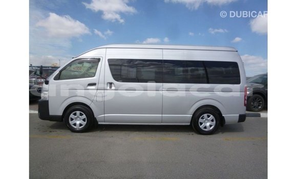 Comprar Importar Toyota Hiace Outro Carro em Import - Dubai em Bengo Province Comprar Importar Toyota Hiace Outro Carro em Import - Dubai em Bengo Province