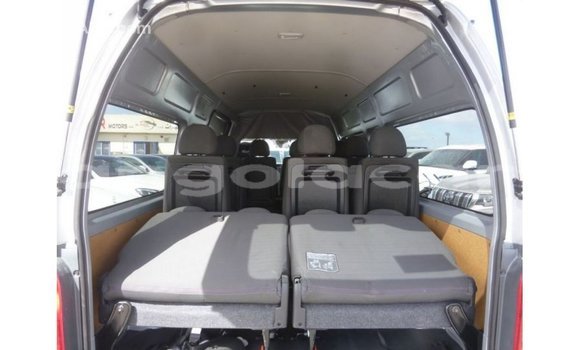 Comprar Importar Toyota Hiace Outro Carro em Import - Dubai em Bengo Province Comprar Importar Toyota Hiace Outro Carro em Import - Dubai em Bengo Province