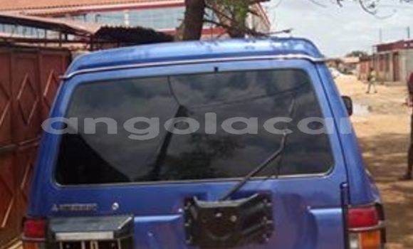 Comprar Usado Mitsubishi Pajero Azul Carro em Luanda em Luanda Province Comprar Usado Mitsubishi Pajero Azul Carro em Luanda em Luanda Province