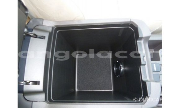 Comprar Importar Toyota Prado Branco Carro em Import - Dubai em Bengo Province Comprar Importar Toyota Prado Branco Carro em Import - Dubai em Bengo Province