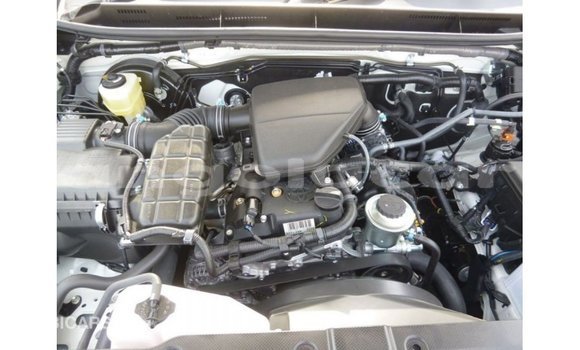Comprar Importar Toyota Prado Branco Carro em Import - Dubai em Bengo Province Comprar Importar Toyota Prado Branco Carro em Import - Dubai em Bengo Province