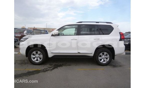 Comprar Importar Toyota Prado Branco Carro em Import - Dubai em Bengo Province Comprar Importar Toyota Prado Branco Carro em Import - Dubai em Bengo Province