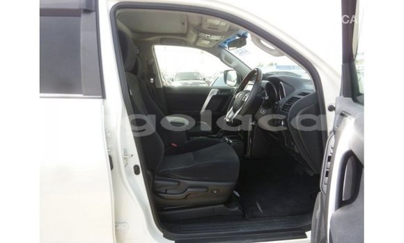 Comprar Importar Toyota Prado Branco Carro em Import - Dubai em Bengo Province Comprar Importar Toyota Prado Branco Carro em Import - Dubai em Bengo Province