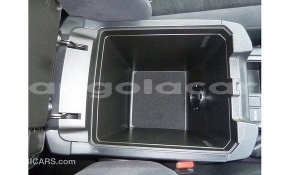 Comprar Importar Toyota Prado Branco Carro em Import - Dubai em Bengo Province Comprar Importar Toyota Prado Branco Carro em Import - Dubai em Bengo Province