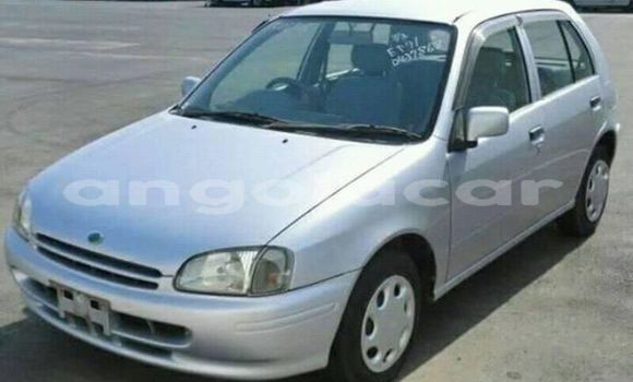 Acheter Occasion Voiture Toyota Starlet Gris à Luanda, Province de Luanda