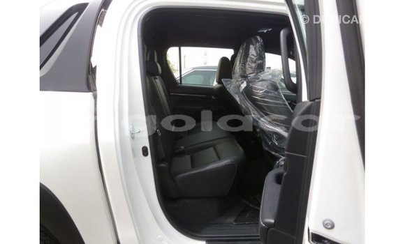 Buy Import Toyota Hilux White Car in Import - Dubai in Bengo Province Buy Import Toyota Hilux White Car in Import - Dubai in Bengo Province