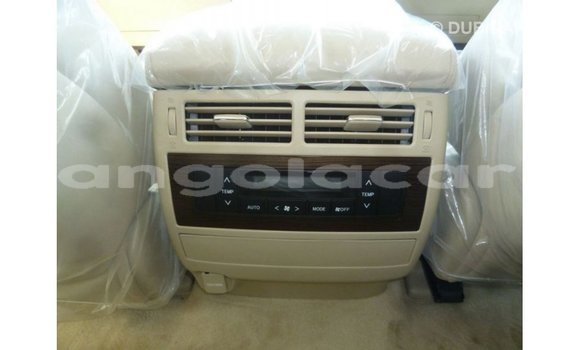 Acheter Import Voiture Toyota Land Cruiser Blanc à Import - Dubai, Province de Bengo Acheter Import Voiture Toyota Land Cruiser Blanc à Import - Dubai, Province de Bengo