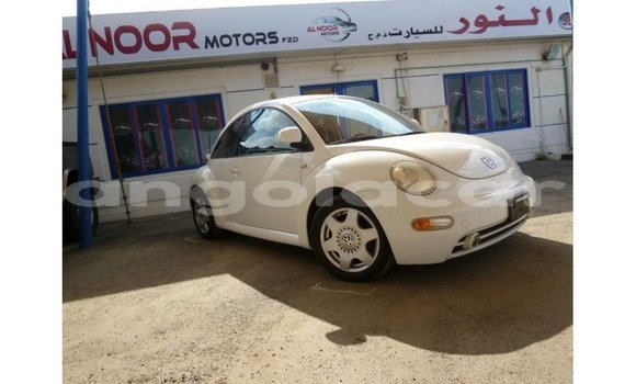 Acheter Import Voiture Volkswagen Beetle Blanc à Import - Dubai, Province de Bengo