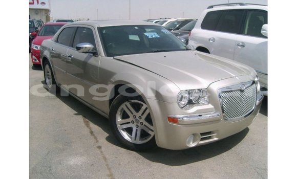 Acheter Import Voiture Chrysler 300 Beige à Import - Dubai, Province de Bengo