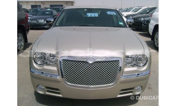 Comprar Importar Chrysler 300 Bege Carro em Import - Dubai em Bengo Province Comprar Importar Chrysler 300 Bege Carro em Import - Dubai em Bengo Province
