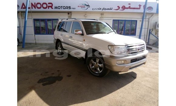 Comprar Importar Toyota Land Cruiser Branco Carro em Import - Dubai em Bengo Province Comprar Importar Toyota Land Cruiser Branco Carro em Import - Dubai em Bengo Province