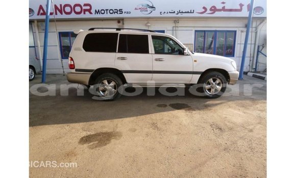 Comprar Importar Toyota Land Cruiser Branco Carro em Import - Dubai em Bengo Province Comprar Importar Toyota Land Cruiser Branco Carro em Import - Dubai em Bengo Province