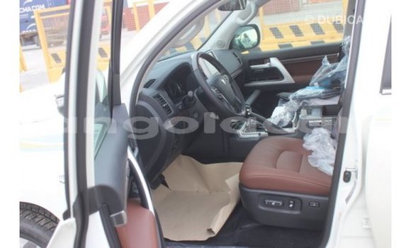 Buy Import Toyota Land Cruiser White Car in Import - Dubai in Bengo Province Buy Import Toyota Land Cruiser White Car in Import - Dubai in Bengo Province