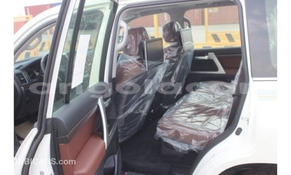 Buy Import Toyota Land Cruiser White Car in Import - Dubai in Bengo Province Buy Import Toyota Land Cruiser White Car in Import - Dubai in Bengo Province