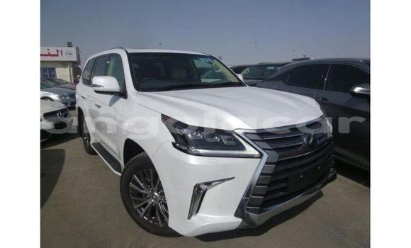 Comprar Importar Lexus LX Branco Carro em Import - Dubai em Bengo Province Comprar Importar Lexus LX Branco Carro em Import - Dubai em Bengo Province
