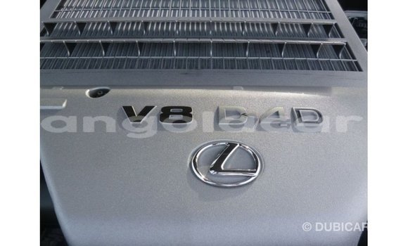 Comprar Importar Lexus LX Branco Carro em Import - Dubai em Bengo Province Comprar Importar Lexus LX Branco Carro em Import - Dubai em Bengo Province