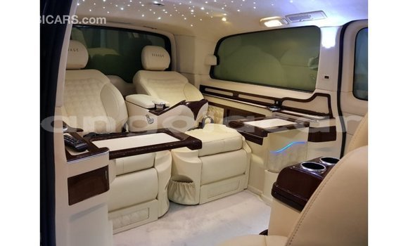 Buy Import Mercedes-Benz 250 Black Car in Import - Dubai in Bengo Province Buy Import Mercedes-Benz 250 Black Car in Import - Dubai in Bengo Province