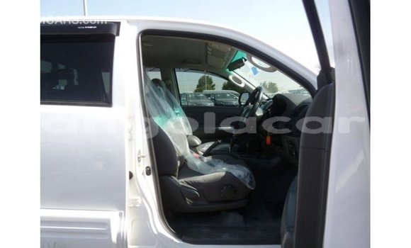 Comprar Importar Toyota Hilux Branco Carro em Import - Dubai em Bengo Province Comprar Importar Toyota Hilux Branco Carro em Import - Dubai em Bengo Province