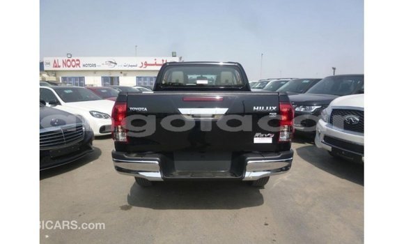 Acheter Import Voiture Toyota Hilux Noir à Import - Dubai, Province de Bengo Acheter Import Voiture Toyota Hilux Noir à Import - Dubai, Province de Bengo