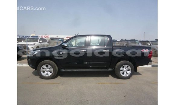 Acheter Import Voiture Toyota Hilux Noir à Import - Dubai, Province de Bengo Acheter Import Voiture Toyota Hilux Noir à Import - Dubai, Province de Bengo