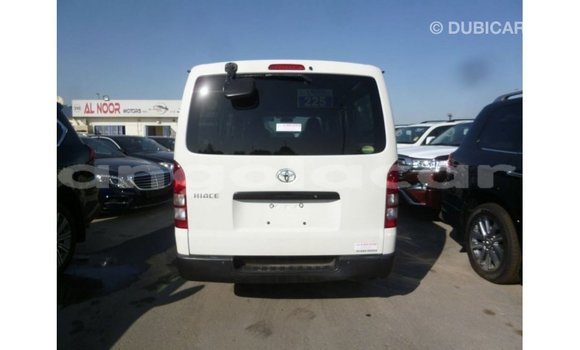 Acheter Import Voiture Toyota Hiace Blanc à Import - Dubai, Province de Bengo Acheter Import Voiture Toyota Hiace Blanc à Import - Dubai, Province de Bengo