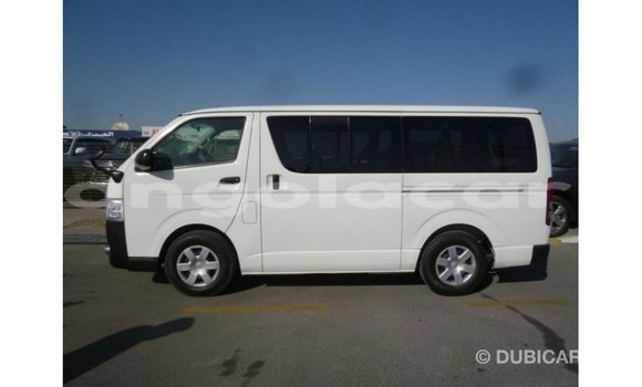 Acheter Import Voiture Toyota Hiace Blanc à Import - Dubai, Province de Bengo Acheter Import Voiture Toyota Hiace Blanc à Import - Dubai, Province de Bengo