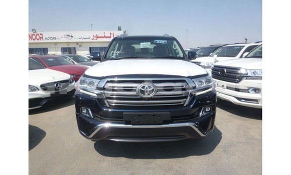 Acheter Import Voiture Toyota Land Cruiser Bleu à Import - Dubai, Province de Bengo Acheter Import Voiture Toyota Land Cruiser Bleu à Import - Dubai, Province de Bengo