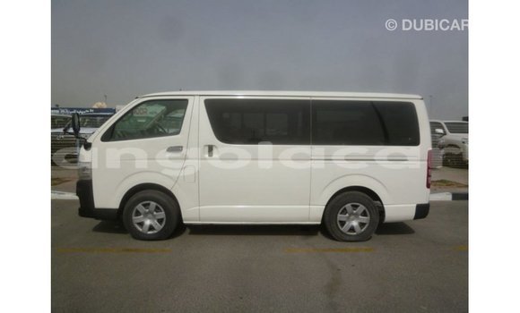 Acheter Import Voiture Toyota Hiace Blanc à Import - Dubai, Province de Bengo Acheter Import Voiture Toyota Hiace Blanc à Import - Dubai, Province de Bengo