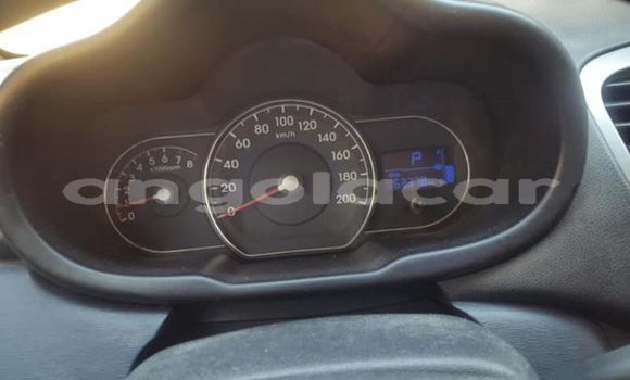 Buy Used Hyundai i10 Blue Car in Luanda in Luanda Province Buy Used Hyundai i10 Blue Car in Luanda in Luanda Province