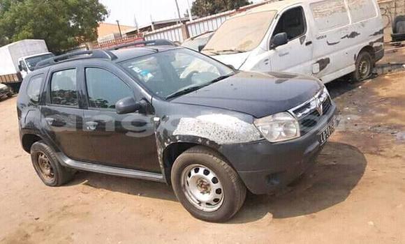 Comprar Usado Renault Duster Preto Carro em Luanda em Luanda Province