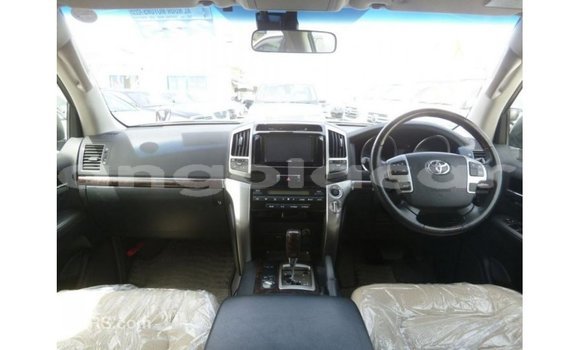 Comprar Importar Toyota Land Cruiser Outro Carro em Import - Dubai em Bengo Province Comprar Importar Toyota Land Cruiser Outro Carro em Import - Dubai em Bengo Province