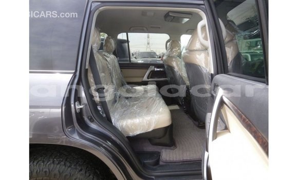 Comprar Importar Toyota Land Cruiser Outro Carro em Import - Dubai em Bengo Province Comprar Importar Toyota Land Cruiser Outro Carro em Import - Dubai em Bengo Province