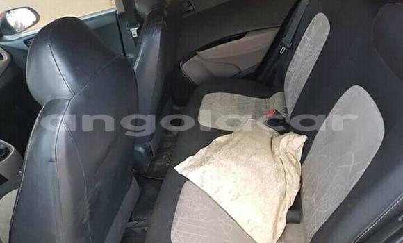 Comprar Usado Hyundai i10 Vermelho Carro em Luanda em Luanda Province Comprar Usado Hyundai i10 Vermelho Carro em Luanda em Luanda Province