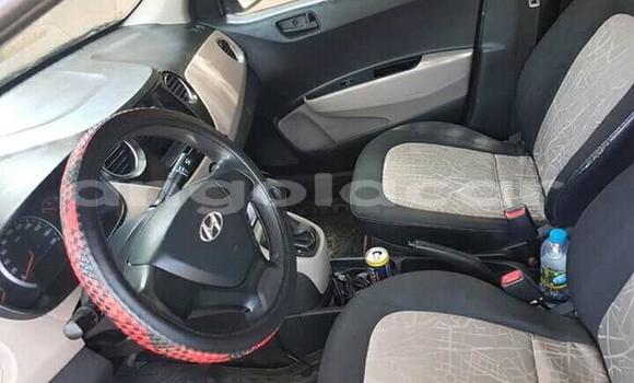 Comprar Usado Hyundai i10 Vermelho Carro em Luanda em Luanda Province Comprar Usado Hyundai i10 Vermelho Carro em Luanda em Luanda Province