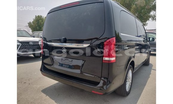 Comprar Importar Mercedes-Benz 250 Preto Carro em Import - Dubai em Bengo Province Comprar Importar Mercedes-Benz 250 Preto Carro em Import - Dubai em Bengo Province