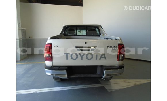 Comprar Importar Toyota Hilux Branco Carro em Import - Dubai em Bengo Province Comprar Importar Toyota Hilux Branco Carro em Import - Dubai em Bengo Province