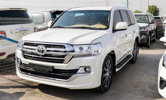 Comprar Importar Toyota Land Cruiser Branco Carro em Import - Dubai em Bengo Province Comprar Importar Toyota Land Cruiser Branco Carro em Import - Dubai em Bengo Province