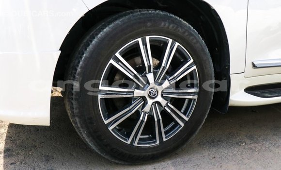 Comprar Importar Toyota Land Cruiser Branco Carro em Import - Dubai em Bengo Province Comprar Importar Toyota Land Cruiser Branco Carro em Import - Dubai em Bengo Province