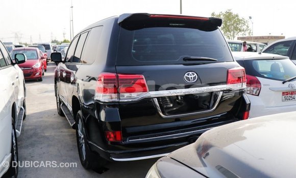 Comprar Importar Toyota Land Cruiser Preto Carro em Import - Dubai em Bengo Province Comprar Importar Toyota Land Cruiser Preto Carro em Import - Dubai em Bengo Province