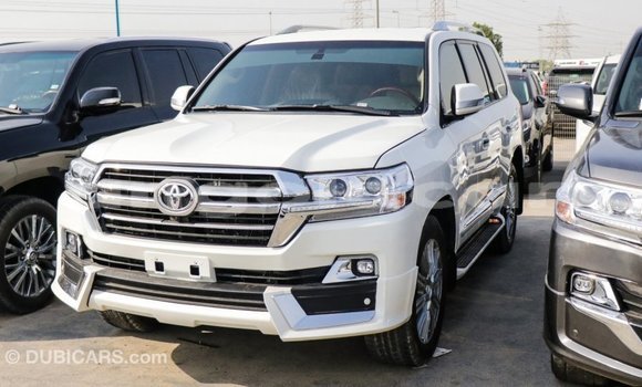 Comprar Importar Toyota Land Cruiser Branco Carro em Import - Dubai em Bengo Province Comprar Importar Toyota Land Cruiser Branco Carro em Import - Dubai em Bengo Province