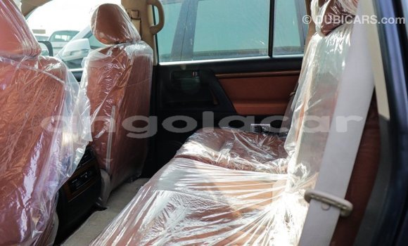 Buy Import Toyota Land Cruiser Black Car in Import - Dubai in Bengo Province Buy Import Toyota Land Cruiser Black Car in Import - Dubai in Bengo Province
