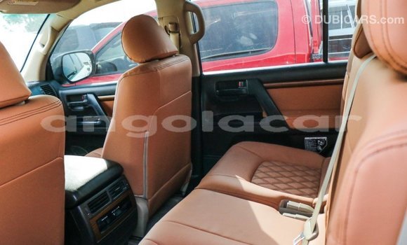 Comprar Importar Toyota Land Cruiser Branco Carro em Import - Dubai em Bengo Province Comprar Importar Toyota Land Cruiser Branco Carro em Import - Dubai em Bengo Province