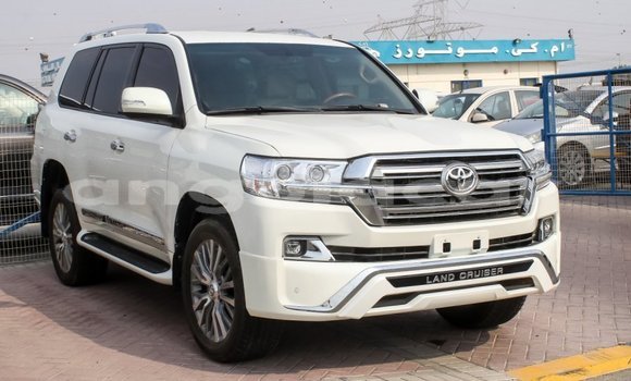 Buy Import Toyota Land Cruiser White Car in Import - Dubai in Bengo Province Buy Import Toyota Land Cruiser White Car in Import - Dubai in Bengo Province