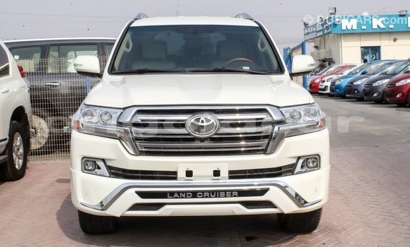 Buy Import Toyota Land Cruiser White Car in Import - Dubai in Bengo Province Buy Import Toyota Land Cruiser White Car in Import - Dubai in Bengo Province