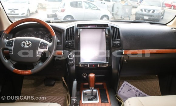 Buy Import Toyota Land Cruiser White Car in Import - Dubai in Bengo Province Buy Import Toyota Land Cruiser White Car in Import - Dubai in Bengo Province