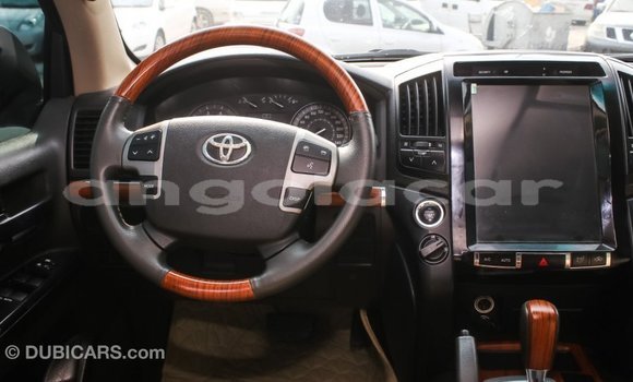 Buy Import Toyota Land Cruiser White Car in Import - Dubai in Bengo Province Buy Import Toyota Land Cruiser White Car in Import - Dubai in Bengo Province