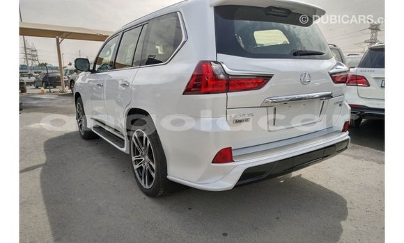 Comprar Importar Lexus LX Branco Carro em Import - Dubai em Bengo Province Comprar Importar Lexus LX Branco Carro em Import - Dubai em Bengo Province